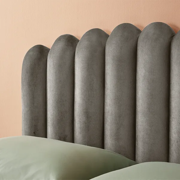 arc channel back velvet bed arc channel back velvet bed